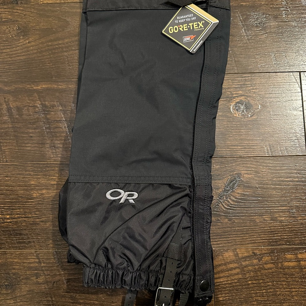 Brand New Medium Outdoor Research Cascadia Gaiters